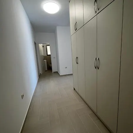 House Of Nola Apartment Vlorë