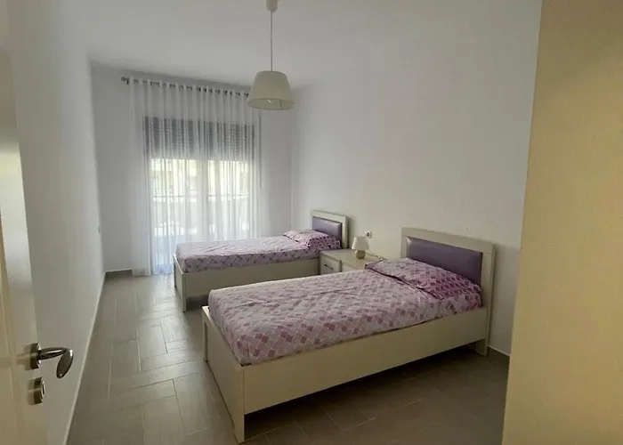 House Of Nola Vlorë
